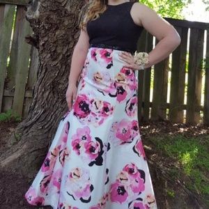 Mermaid style Prom Dress- size 14